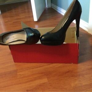 Bakers Black Elegant Peep-Toe Heels